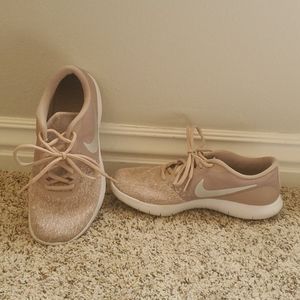 Nike Running Shoes Size 7.5